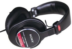 SONY MDR-CD900STは必需品！ギタリストなら持っておいたほうがいい！