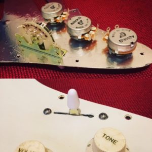 ジャパンビンテージギターを甦らせる！その３：ポット交換